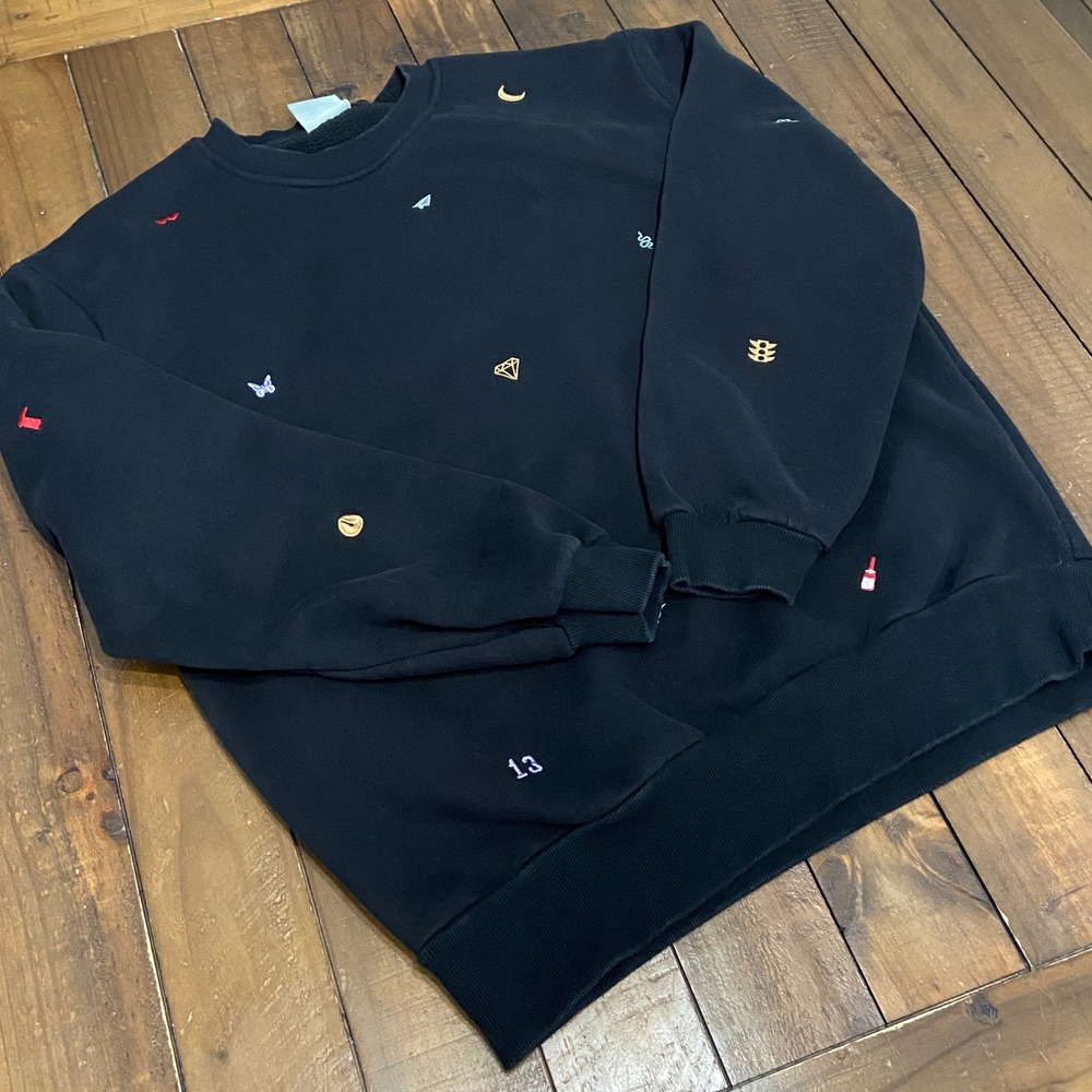 Mojo Provo Taylor Swift Eras Charm Crewneck Sweatshirt Black Size L Swiftie
